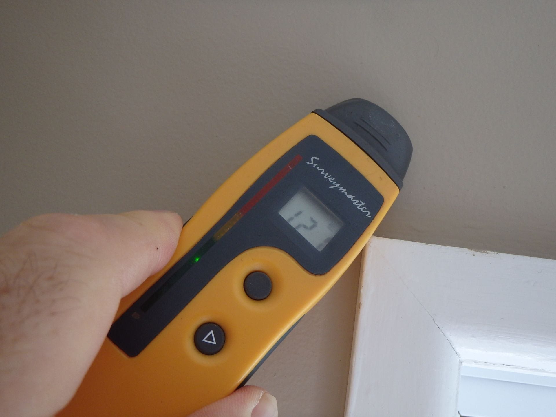 Moisture meter RF scan